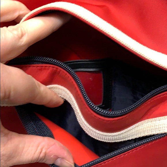 SALE!! Vintage Tommy Hilfiger big logo purse.  3 - Picture 9 of 16